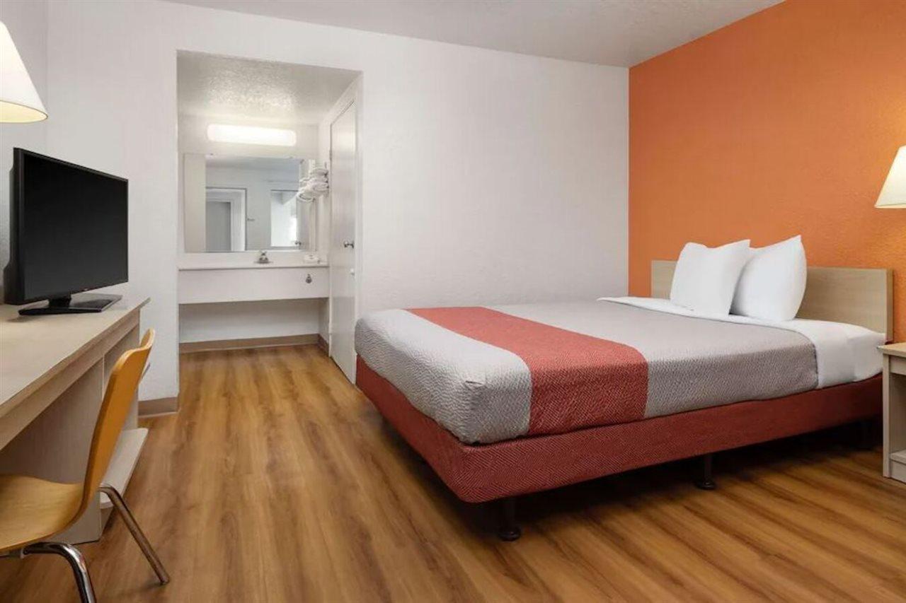 Motel 6-Buena Park, Ca - Knotts Berry Farm - Disneyland Luaran gambar
