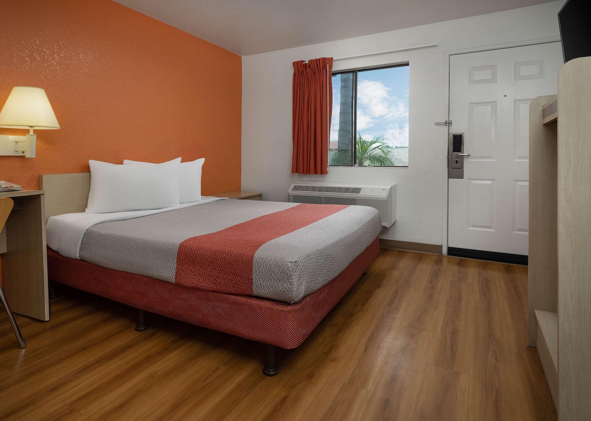 Motel 6-Buena Park, Ca - Knotts Berry Farm - Disneyland Luaran gambar