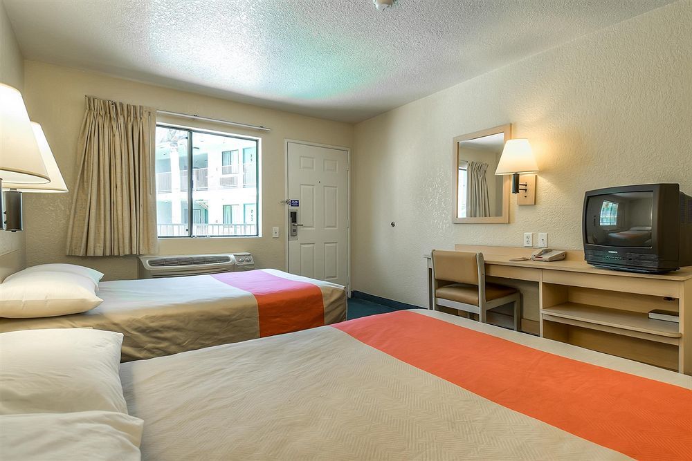 Motel 6-Buena Park, Ca - Knotts Berry Farm - Disneyland Luaran gambar
