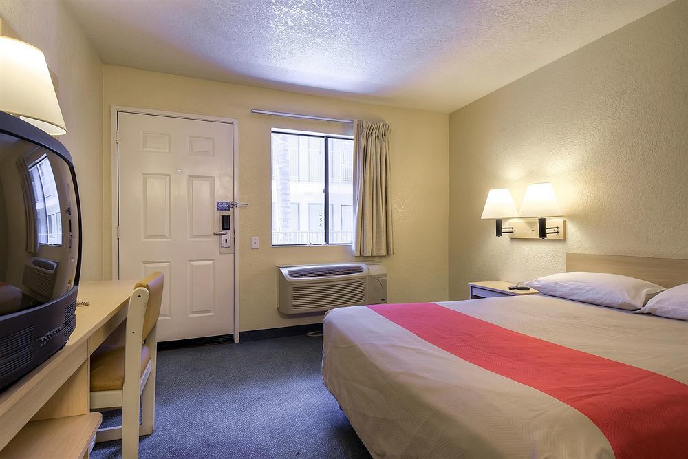 Motel 6-Buena Park, Ca - Knotts Berry Farm - Disneyland Luaran gambar